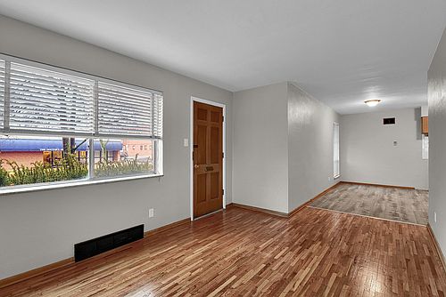 2nd image of 6501 Lansdowne Ave