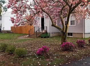 149 Pierce Ave, Warwick, RI 02888