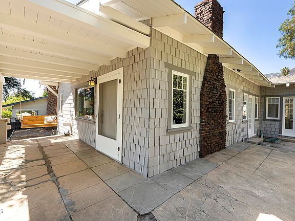 4th image of 297 E Las Flores Dr