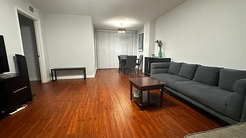 10747 Wilshire Blvd Photo 1