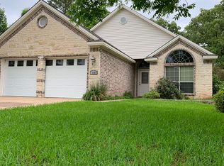 105 Jasmine Ct, Lufkin, TX 75901