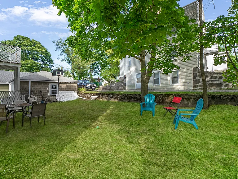 39 McDonald St #41 — Photo 11