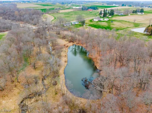 Pigeon Run Ave SW, Navarre, OH 44662