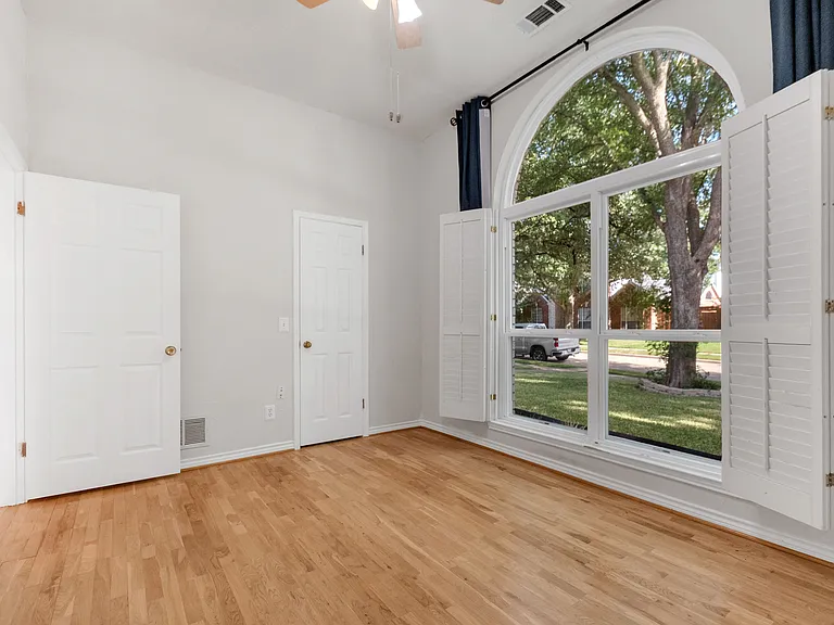 4637 Portrait Ln — Photo 16
