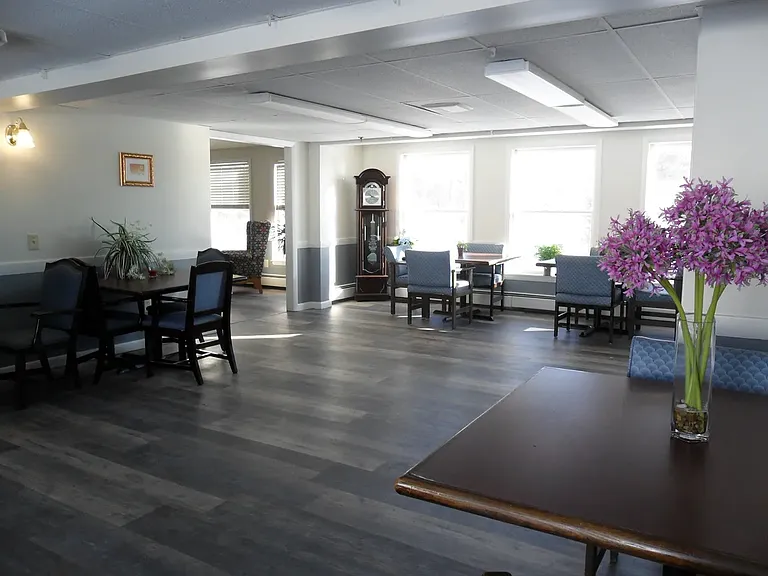 327 Shusta Rd — Photo 3