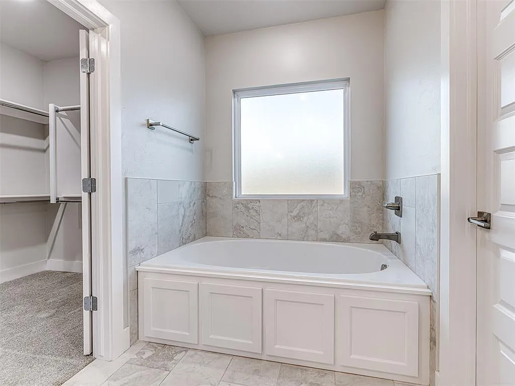4308 Luke Lane - 1 — Photo 4