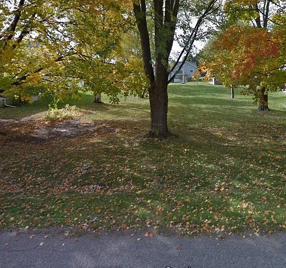 2nd image of 614 Concord Blvd