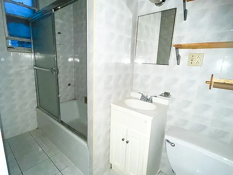 5515 Avenue N #3 — Photo 2