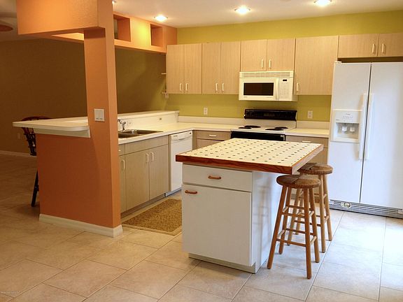 2nd image of 207 Cherie Down Ln #207