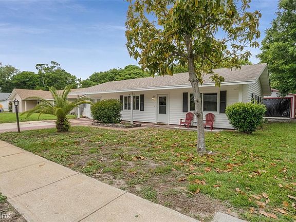 3rd image of 250 Leisure Cir