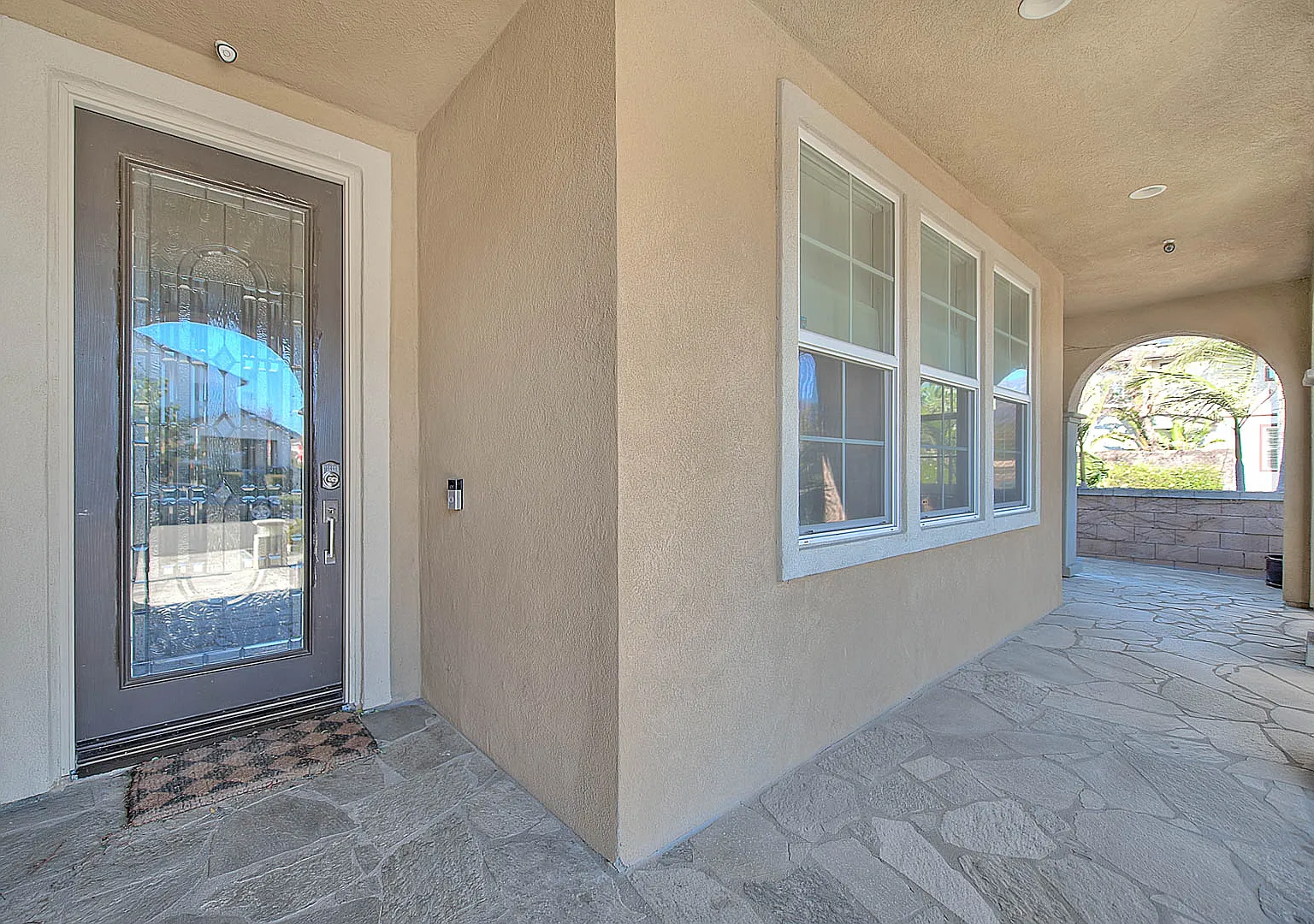 5 bed, 3806 sqft, $5,500 — Photo 4