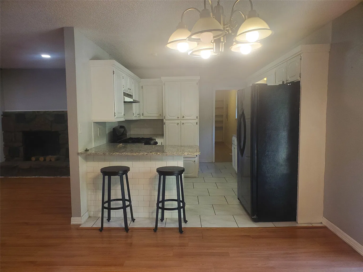 3 bed, 2.0 bath, 1459 sqft, $1,500 — Photo 3