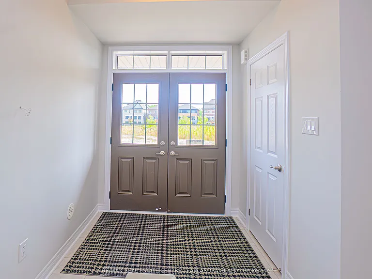 70 Keyworth Cres — Photo 3