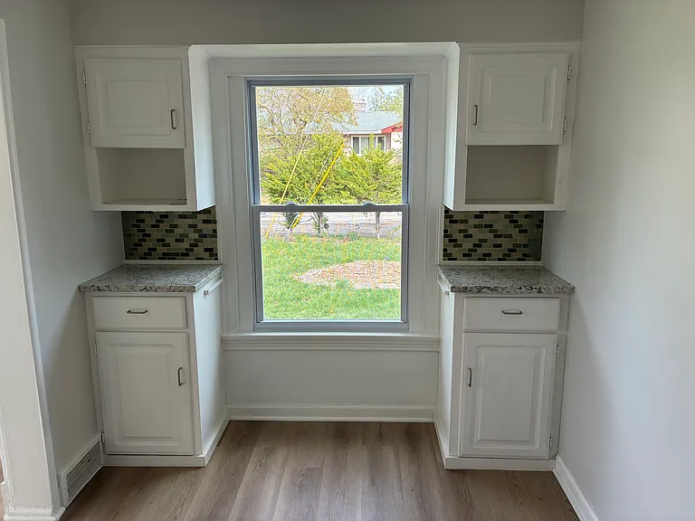 3950 Riverside Dr — Photo 5