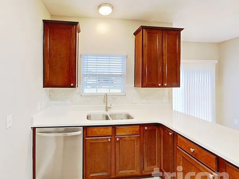 320 Stone Meadow Dr — Photo 7