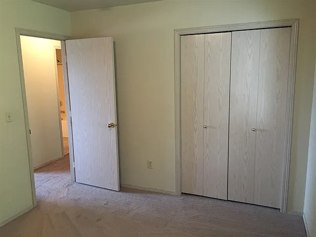 280 S Elsa St — Photo 14