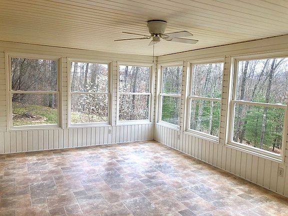 5th image of 43 Edgewood Ln