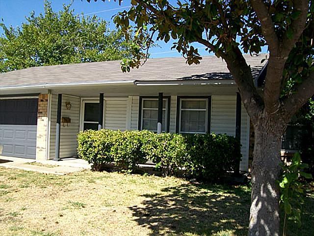 1st image of 233 E Grubb Dr