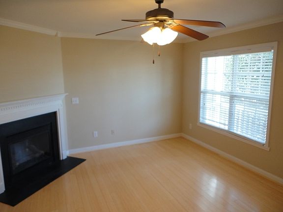3rd image of 3942 Bluestem Dr