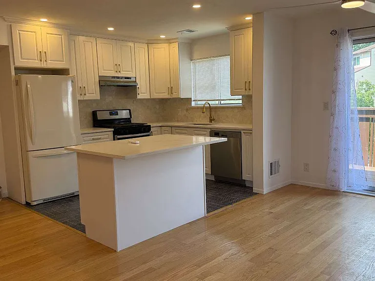 230 Timber Ridge Dr #2 — Photo 6