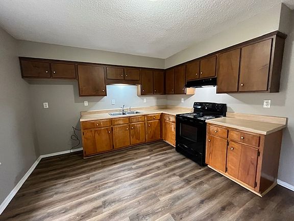 2nd image of 3470 Carroll Dr