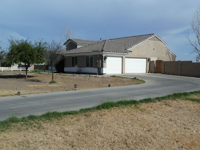 2nd image of 21727 E Nightingale Dr