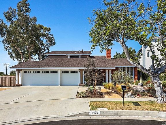 3rd image of 14125 La Gloria St