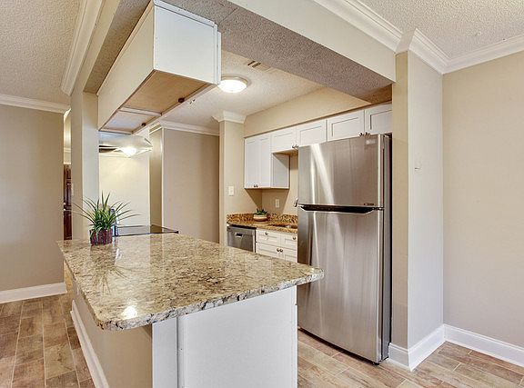 3rd image of 7719 Sandy Cove Dr