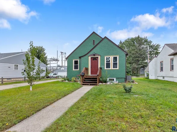 2520 S Norton Ave, Sioux Falls, SD 57105