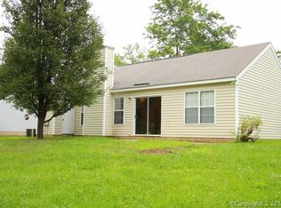 8900 Bambi Ct, Charlotte, NC 28269