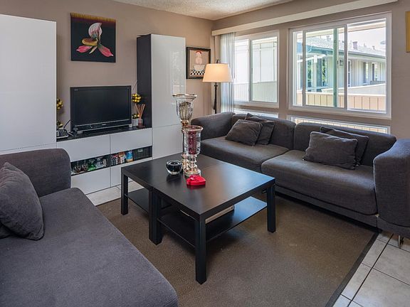 2nd image of 3021 Los Prados St APT 224