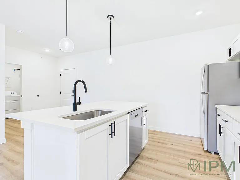 The Flats at Hampden — Photo 19