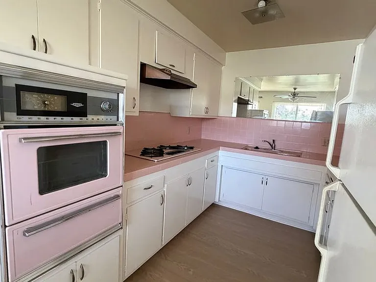 1015 Laguna St — Photo 5