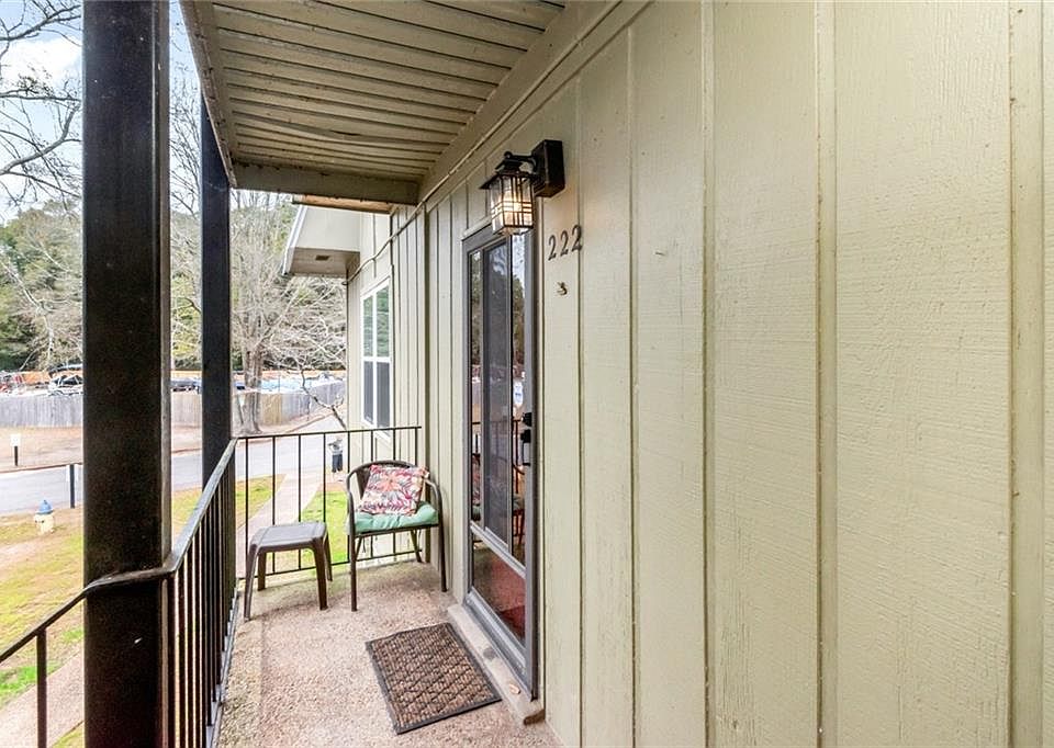 1st image of 222 Riverbend Dr #222