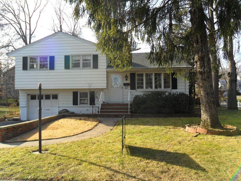 93 6th St, Cresskill, NJ 07626 | Zillow