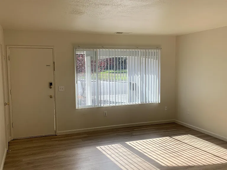 7181 Circle Dr — Photo 4