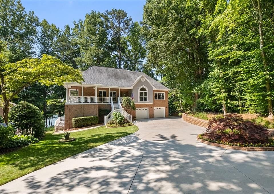 1st image of 380 Sundown Dr