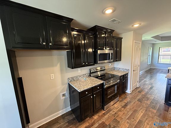 5th image of 442 Wade Rd SE