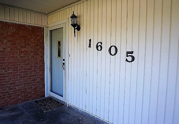 4th image of 1605 N Missouri St