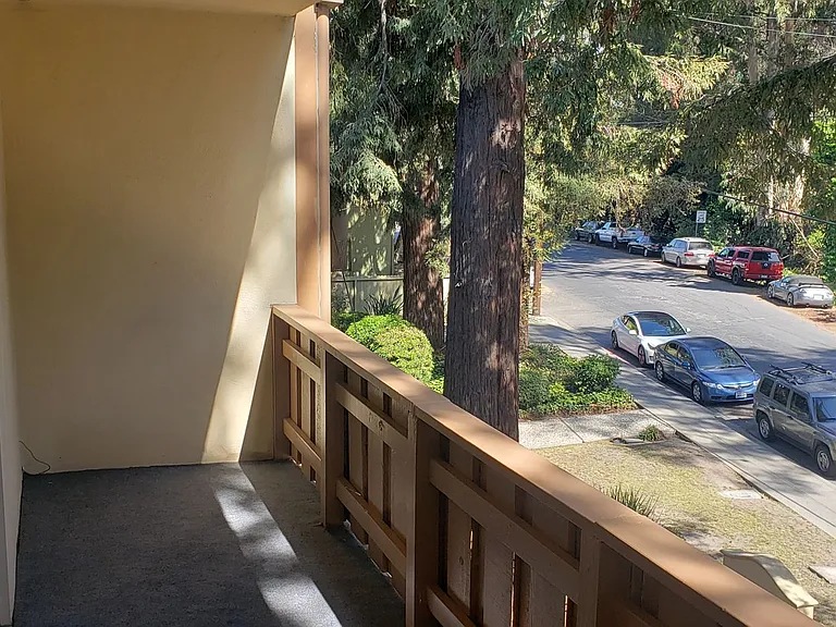 Stanford Garden Apartments — Photo 9