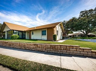 1300 Stonehaven Ln, Dunedin, FL 34698