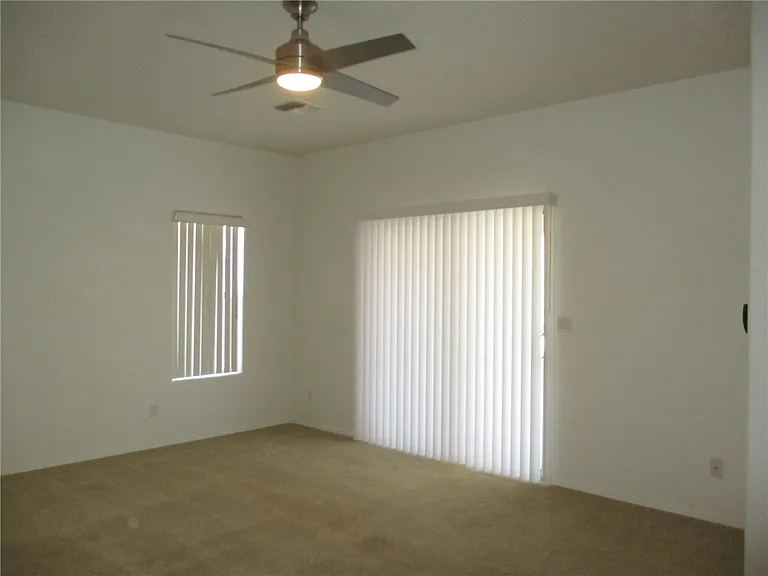 6103 S Bison Ave — Photo 7