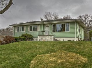 8064 Gold St, Omaha, NE 68124