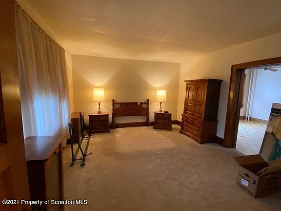 4th image of 1169 W Elm St #L-22