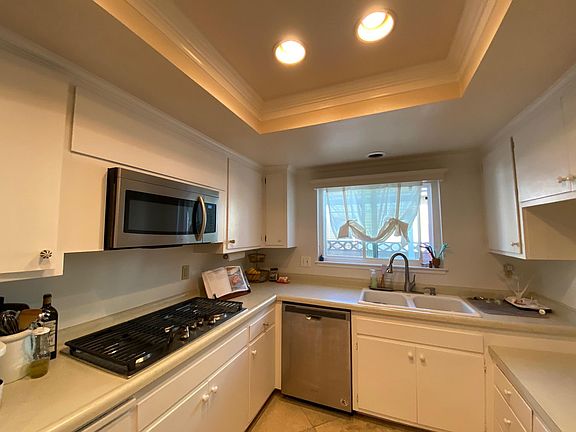 5th image of 5405 Queens St