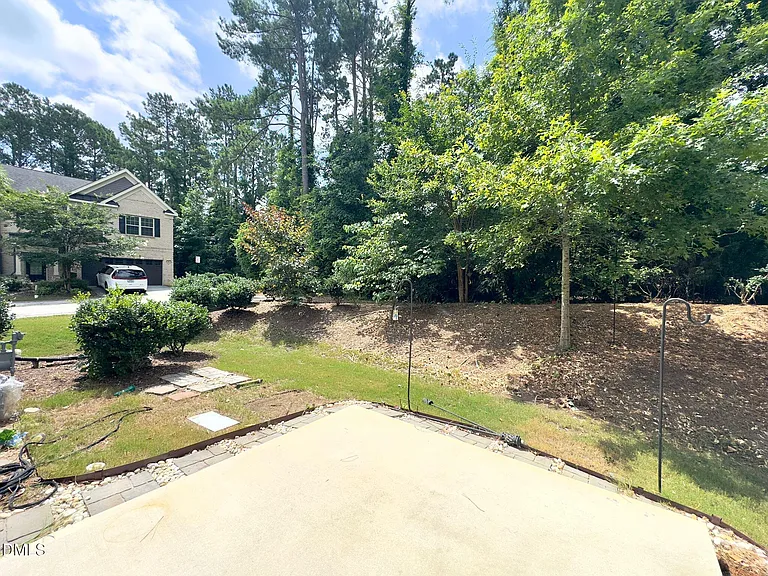 403 Daylin Dr — Photo 25