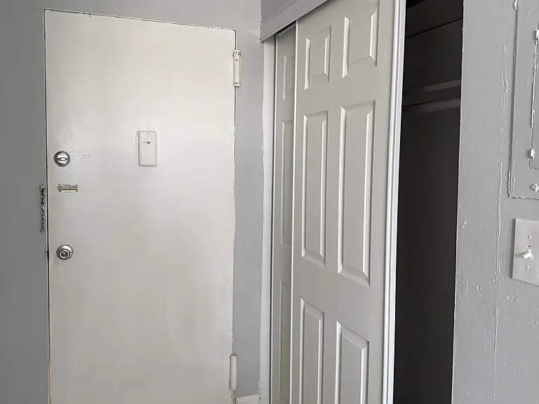 300 Westfield Ave E #2 — Photo 7