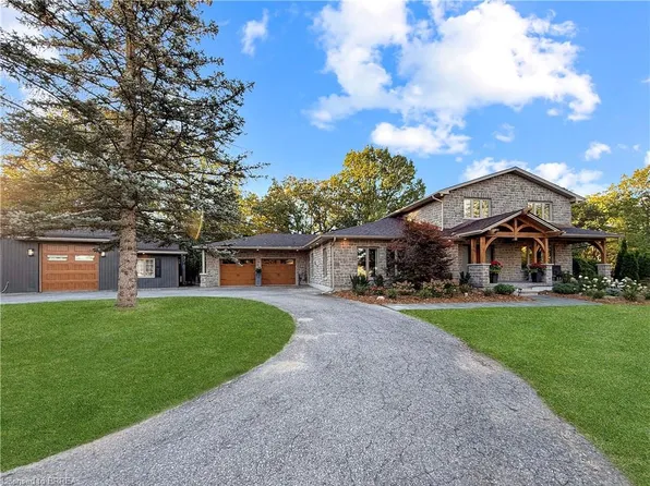 360 Robinson Rd, Brantford, ON N3T 5L7