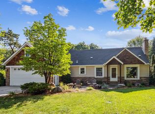 3437 Fairlawn Dr, Minnetonka, MN 55345