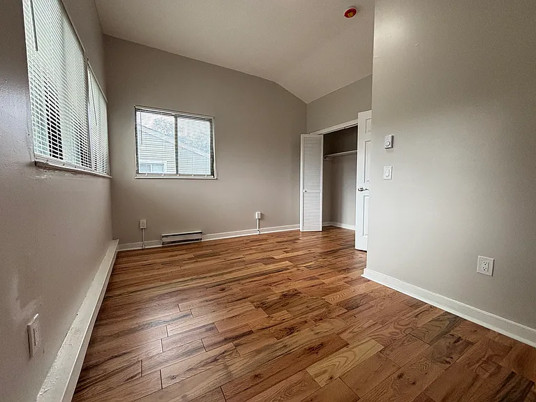 559 Sherman Pkwy #13 — Photo 7